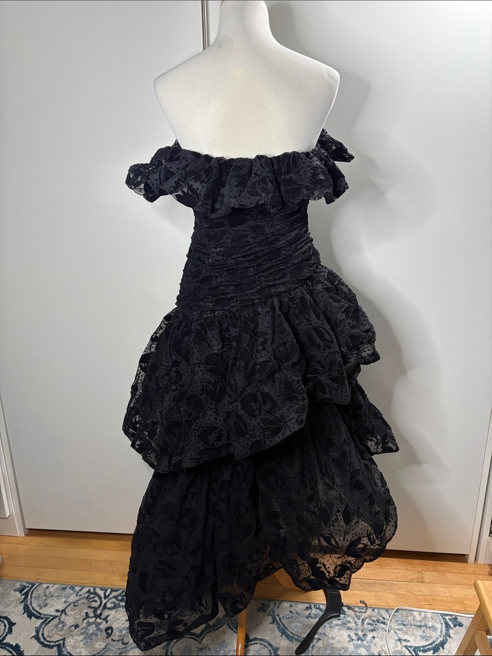 Vintage 1980 Arnold Scaasi Boutique Black Flocked Tulle Off-Shoulder Ball Gown 8 - Picture 13 of 16